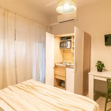 Dafne Con Terrazza 4* Roma